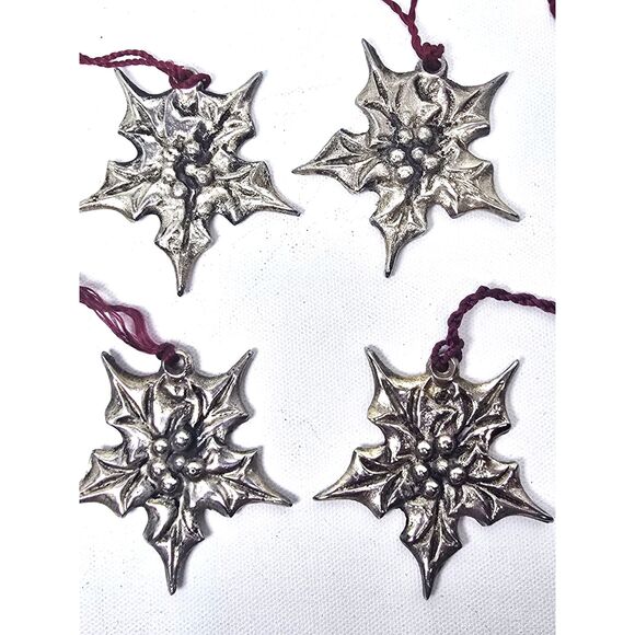 Metal Holly Leaf Christmas Ornaments Set of 4 Vintage Star Style Silver Tone - Picture 2 of 5
